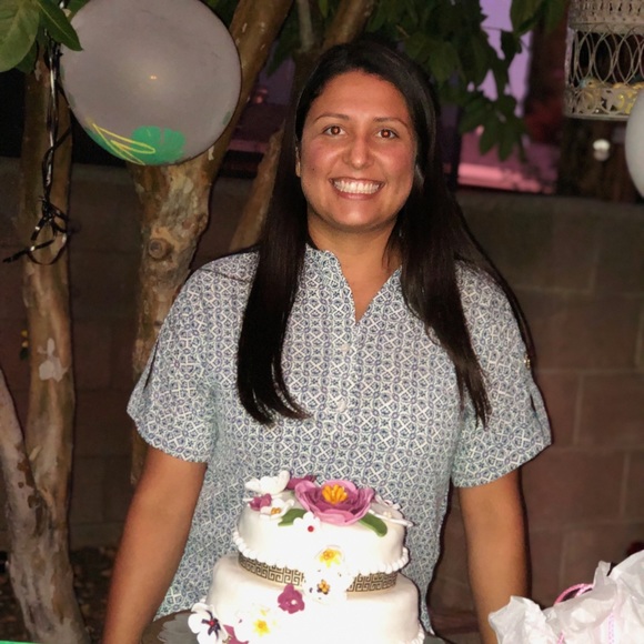 Meet your Posher, Estefany - Picture 1 of 1